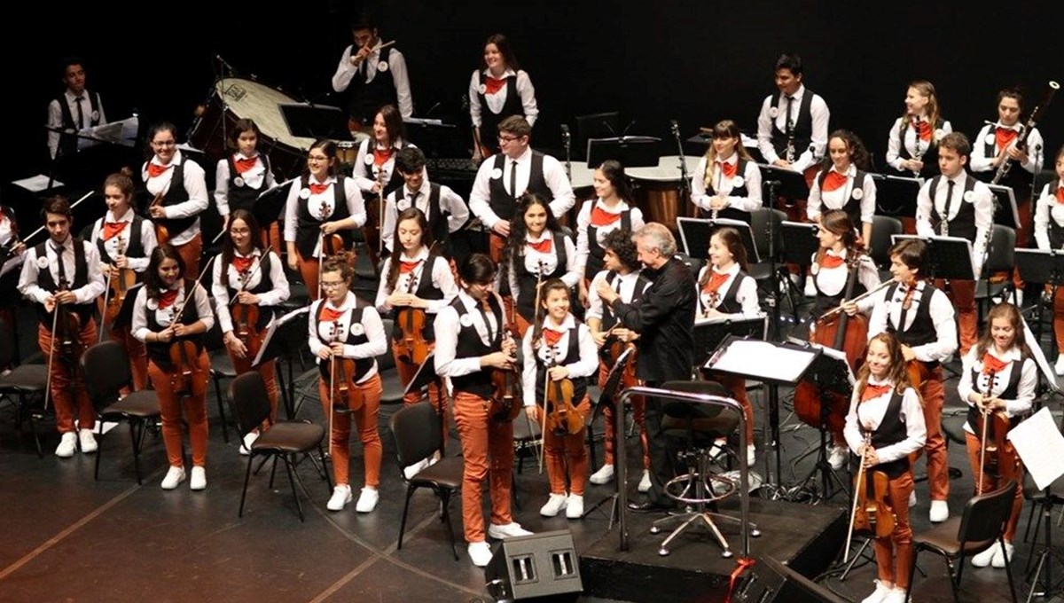Doğuş Çocuk Senfoni Orkestrası'ndan 100