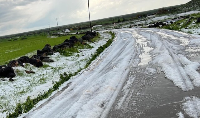 Siverek'te vatandaşlar dolu sonrası çamura saplandı