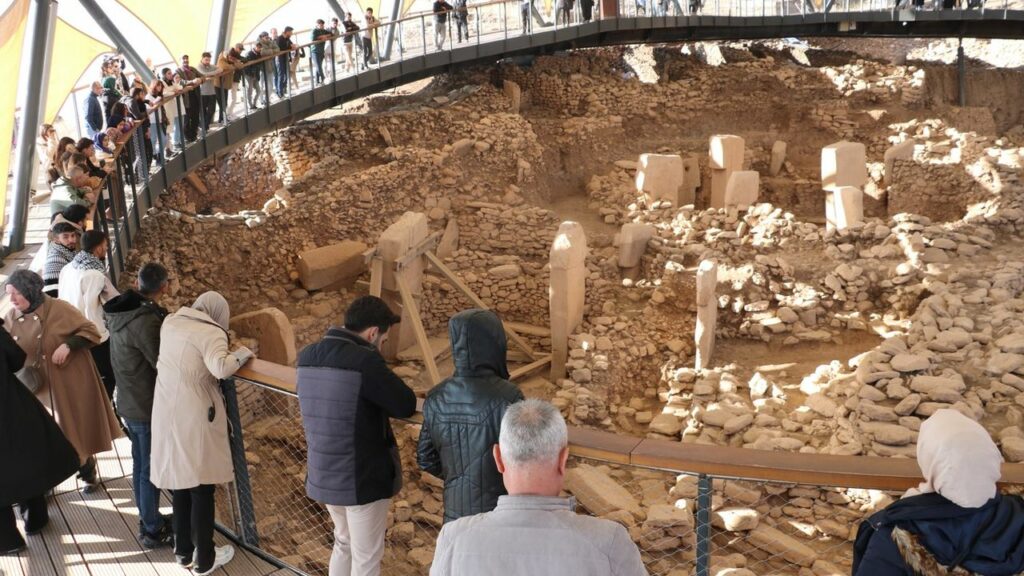 Göbeklitepe kış aylarında da ziyaretçi akımına uğruyor