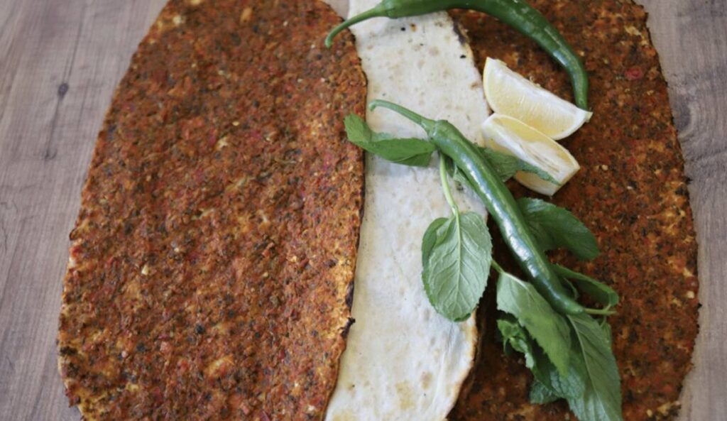Antep, Urfa’nın Lahmacununu da Aldı”
