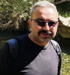 Ders Çıkışı Kalp Krizi Geçiren Öğretmen Yaşamını Yitirdi!