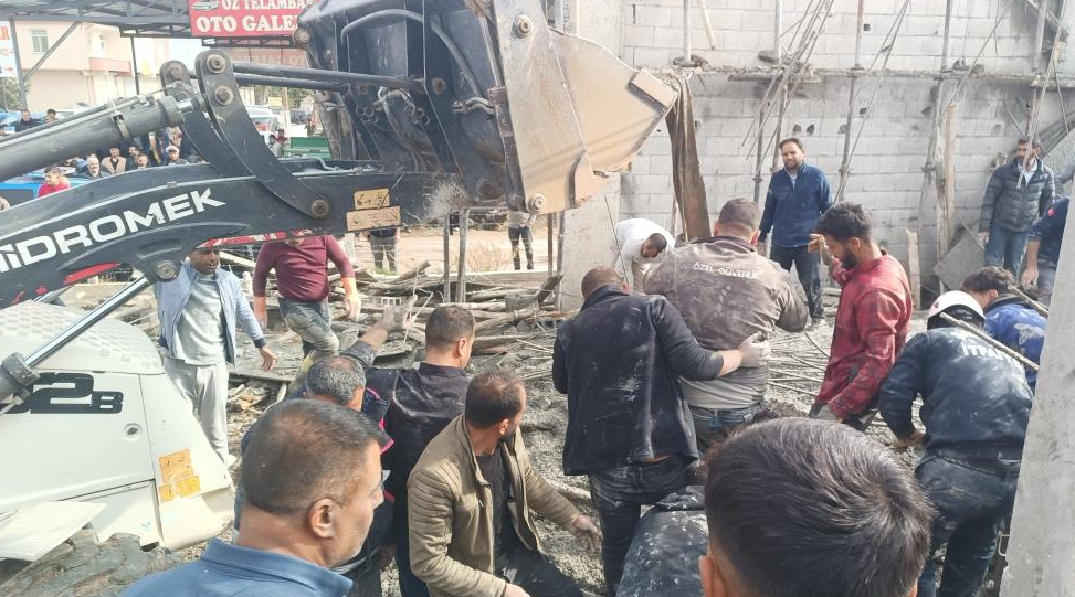 Şanlıurfa’da İnşaat Göçtü: 5 İşçi Enkaz Altında!