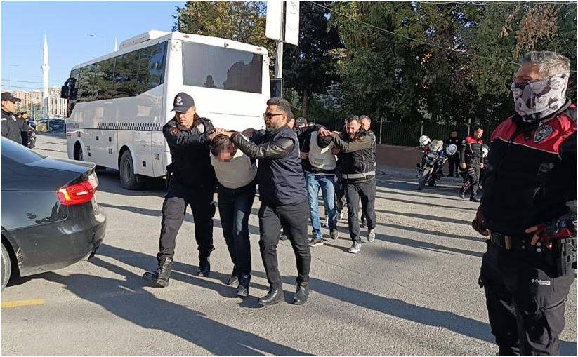 Şanlıurfa’da Kurşunlar Havada Uçtu: 1 Kişi Öldü