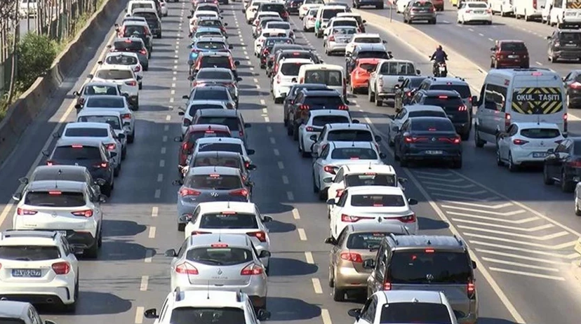 Trafikte Yeni Dönem: Kurallara Uymayanın Aracı ve Ehliyeti Gidiyor