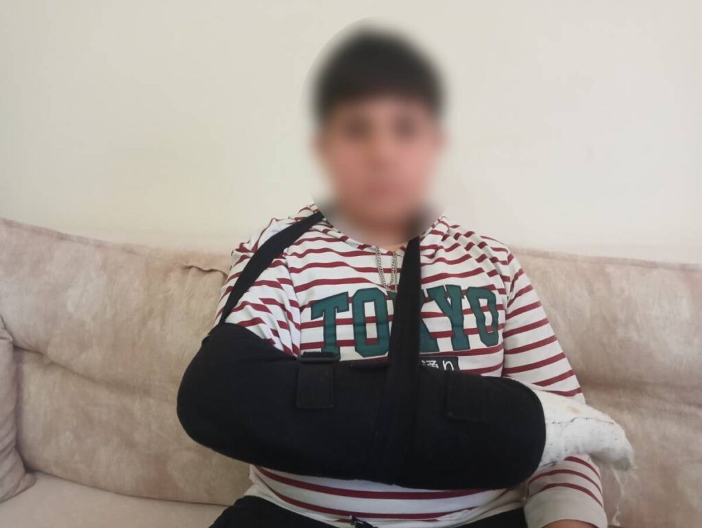 “Annemi Sokakta Mı Buldum” Dedi, Parmağından Oldu!