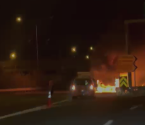 Şanlıurfa–Gaziantep Otoyolunda Tır Yangını