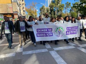 Şanlıurfa’da "Ekmek ve Barış" Talebiyle Yürüyüş Düzenlendi