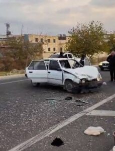 Şanlıurfa'da İki Araç Çarpıştı: 11 Kişi Yaralandı