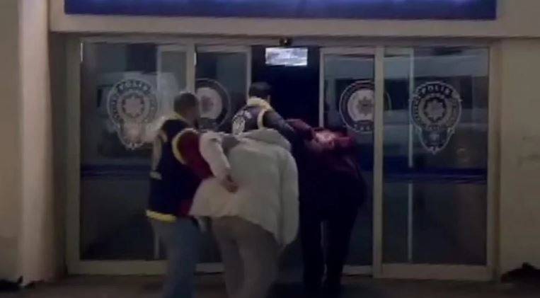 Sosyal Medyadan Tanışıp Evine Gitti;Hayatının Hatasını Yaptı