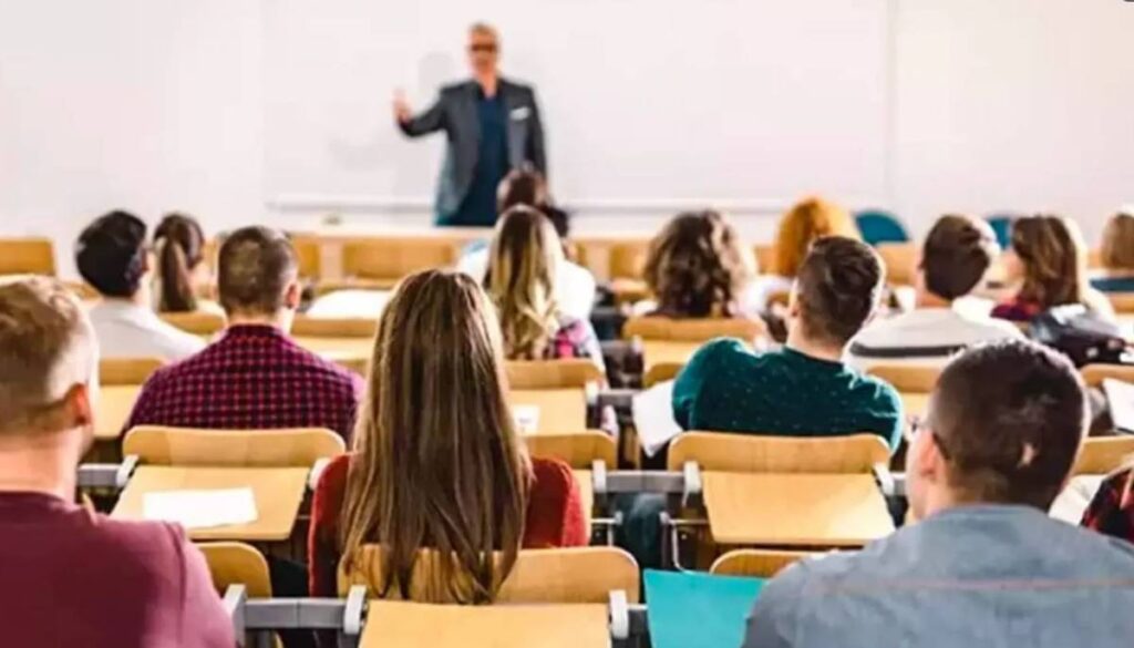 Üniversitelerde 3 Aylık Yaz Tatili Kaldırılıyor!