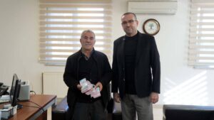 Gaziantep’te Çöpe Atılan 110 Bin TL Belediyece Bulundu