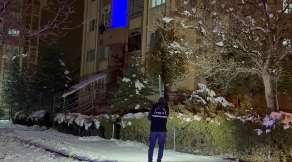 Karnesinde 3 Zayıfı Olan Lise Öğrencisi İntihar Etti