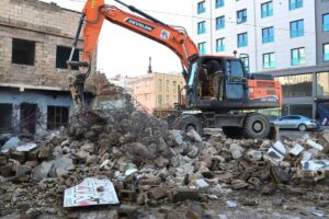 Şanlıurfa Büyükşehir, Yol Projesi İçin 59 Yapının Yıkımını Tamamladı