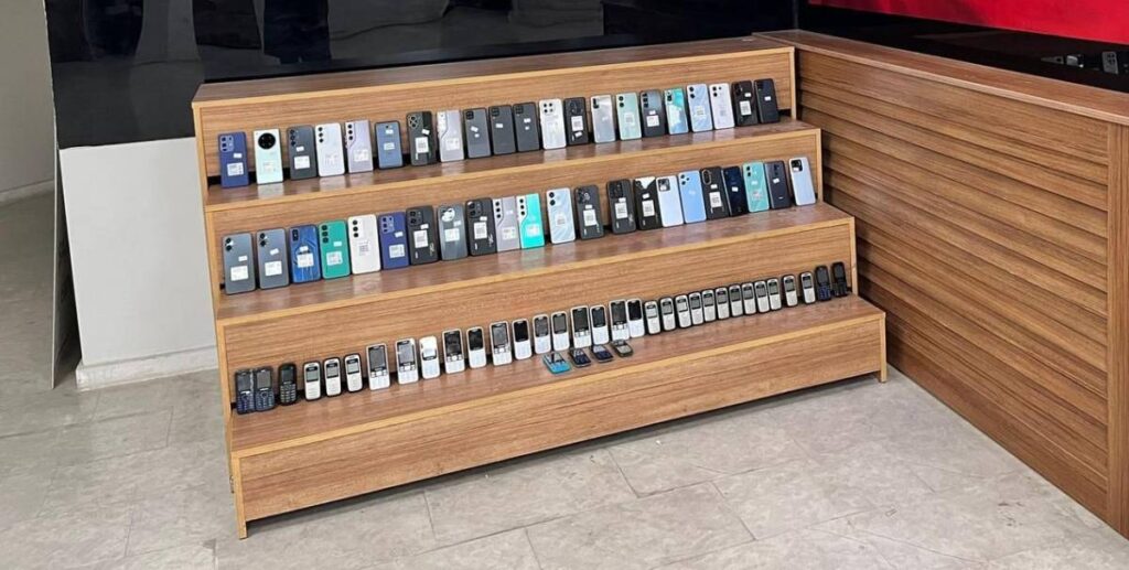 Şanlıurfa’da 2,6 Milyon Liralık Kaçak Telefon Operasyonu