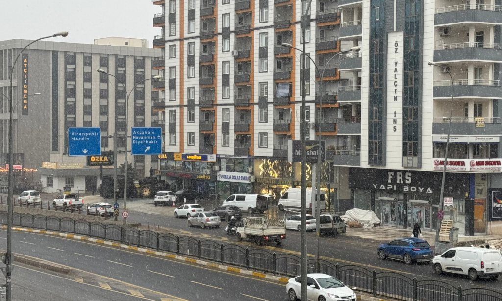 Şanlıurfa'da kar yağışı ekili olmaya başladı