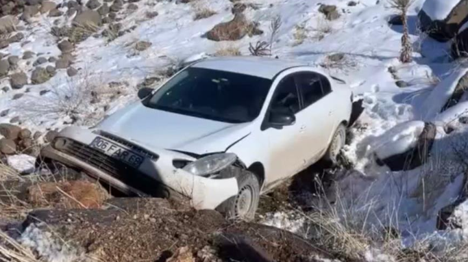 Şanlıurfa’da otomobil köprüden dereye uçtu!