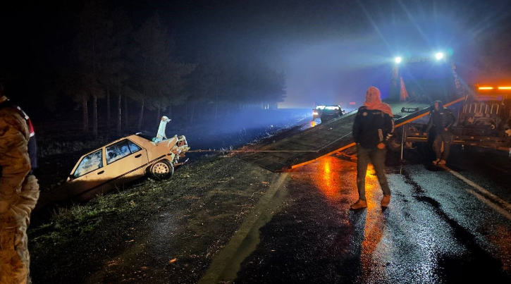 Şanlıurfa'da Otomobiller Çarpıştı, 2 Kişi Yaralandı