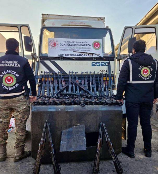 Sınır Kapısında Büyük Operasyon: 52 Silah Ele Geçirildi