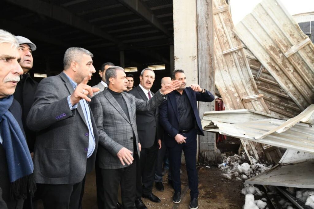 Vali Şıldak Kar Nedeniyle Hasar Gören Fabrikaları İnceledi