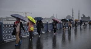 Valilik Uyardı: İstanbul’da Okullar Tatil Edildi