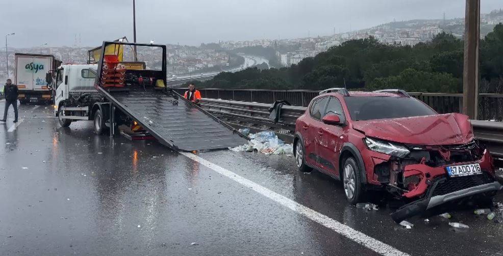 6 aracın karıştığı zincirleme kazada ortalık savaş alanına döndü!