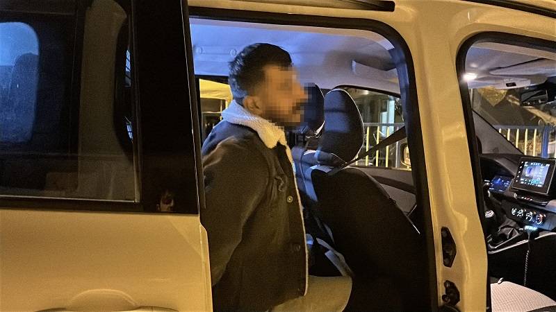 Alkollü sürücü polisin üstüne araç sürüp kaçtı! Binlerce lira ceza yedi!