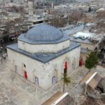 Depremde hasar gören cami yeniden ibadete açıldı!