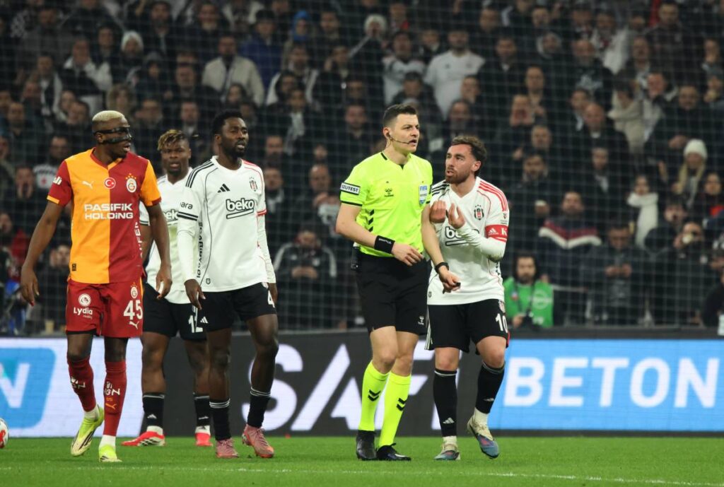 Galatasaray, deplasmanda Beşiktaş'ı yendi!