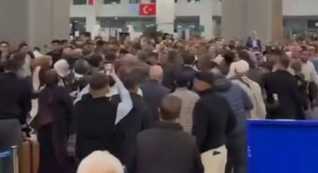 Gaziantep Havalimanı'ndan kavga ve gerginlik!