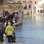 Ramazan ayında Balıklıgöl’e ziyaretçi akını!