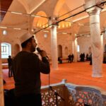Şanlıurfa’da hasar gören tarihi cami yeniden ibadete açıldı!