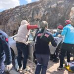 Urfa’da kontrolden çıkan otomobil bariyerlere çarptı!