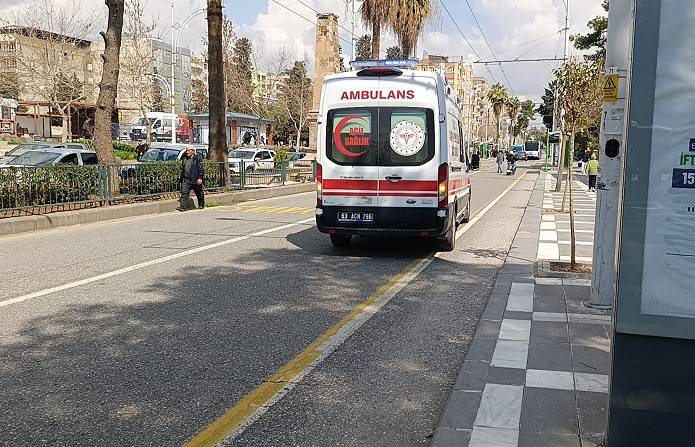 Urfa'da özel halk otobüsünün çarptığı kişi yaralandı!