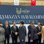 Vali Şıldak vatandaşlarla bayramlaştı!