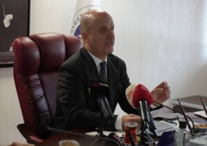 YÖK Başkanı Özvar'dan lisans eğitim sürelerine ilişkin flaş açıklama!