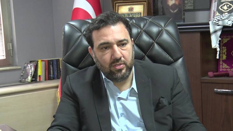 Abdülhamid Han'ın torunu Osmanoğlu'ndan Hüseyin Çelik'e sert tepki!