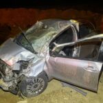 Araç adeta hurdaya döndü! Biri ağır 2 kişi yaralandı!