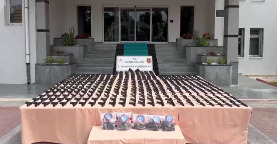 Dev silah kaçakçılığı operasyonu: Adeta cephanelik ele geçirildi!