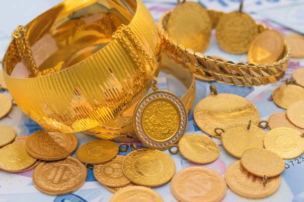 Güvenli liman talebi altın fiyatlarını hareketlendirdi!