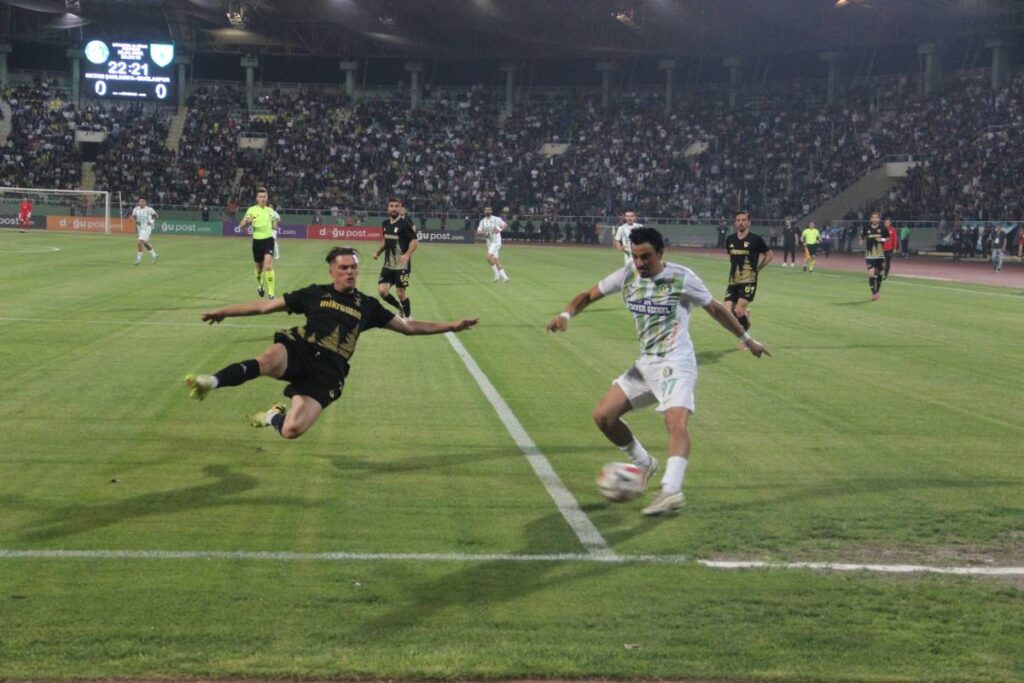 Şanlıurfaspor, sahasında Muğlaspora mağlup oldu!