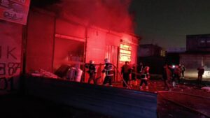 Urfa'da bir iş yerinde yangın çıktı!