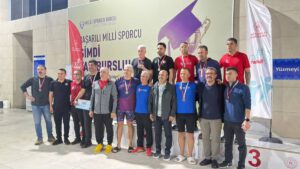 Urfa'da yüzmede bölge finalinde ikincilik gururu!