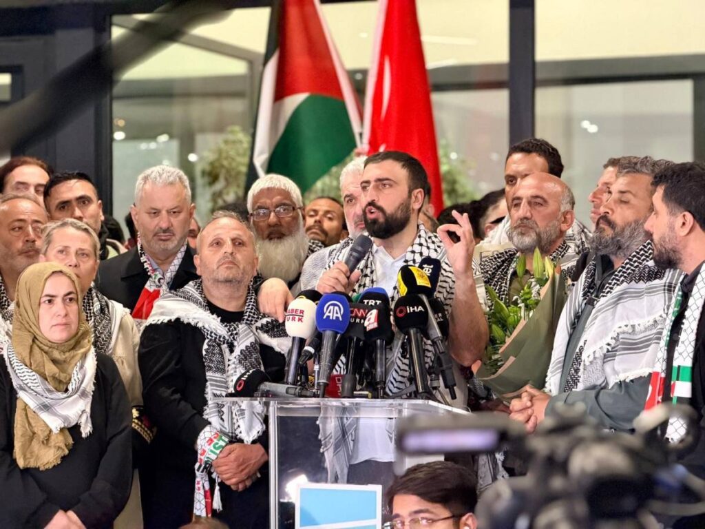 Sumud Filosu aktivistlerini taşıyan uçak İstanbul'a geldi!