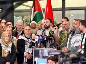 Sumud Filosu aktivistlerini taşıyan uçak İstanbul'a geldi!